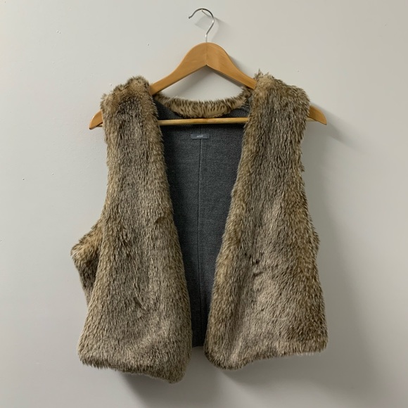 Aerie Faux Fur Vest - Picture 2 of 4